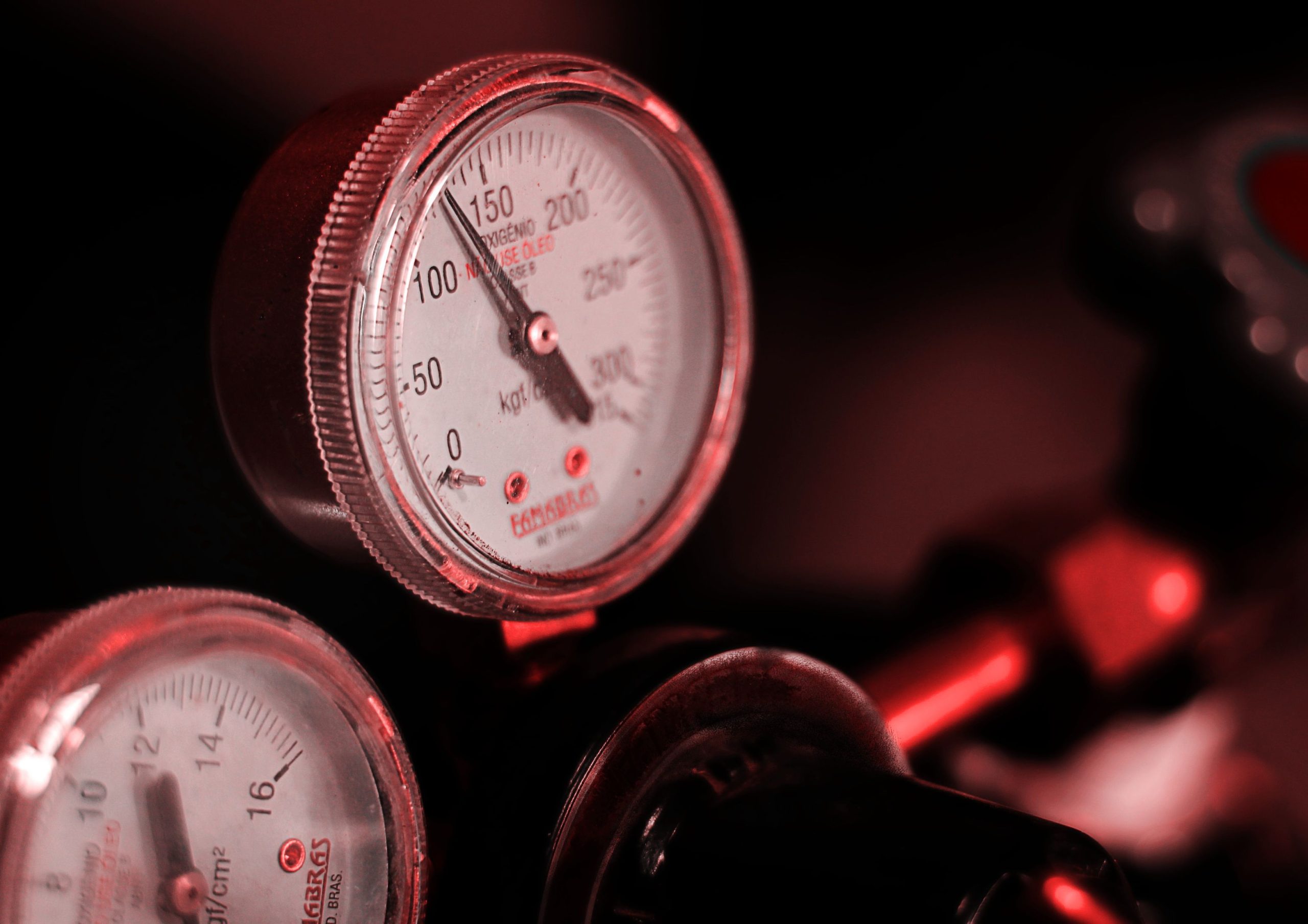 calibration services in the UAE - pressure gauge calibration